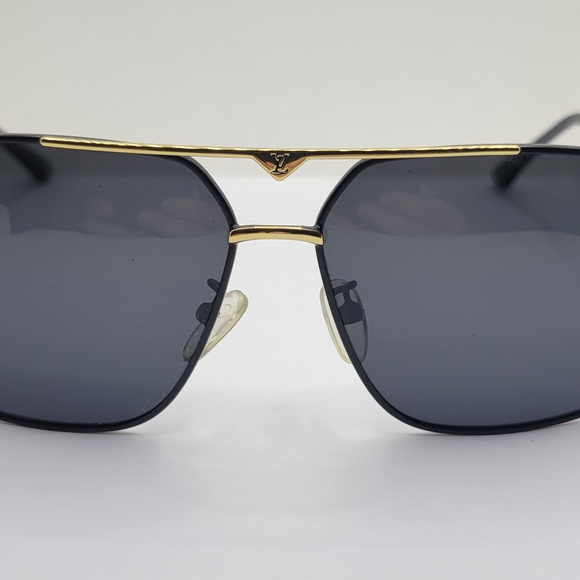 Louis Vuitton Men's Black and Gold LV 2109 Sunglasses - Picture 1 of 8